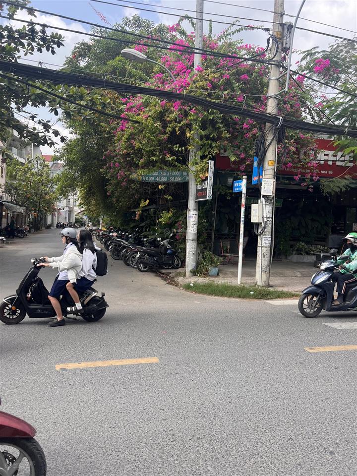 Bán nhà đất góc 2 mặt tiền đường lê văn lương phước kiển. giá 28tỷ.  0987 261 *** mr xuất