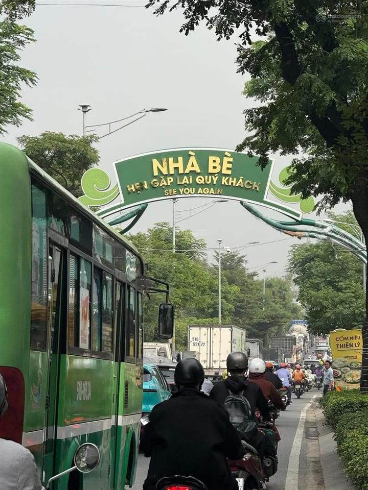 Bán chính chủ nhà mặt tiền lê văn lương, giá 18 tỷ 500 cho 189 m2.  0987 261 *** em xuất