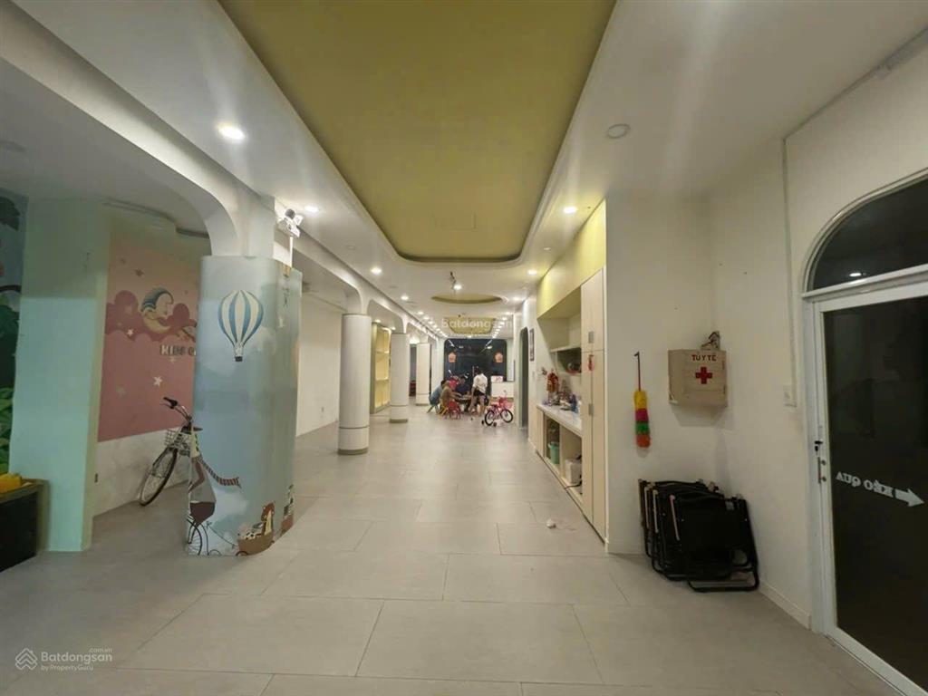Cho thuê nhà đồng đen 175.5m² 3 tầng  79 triệu/tháng