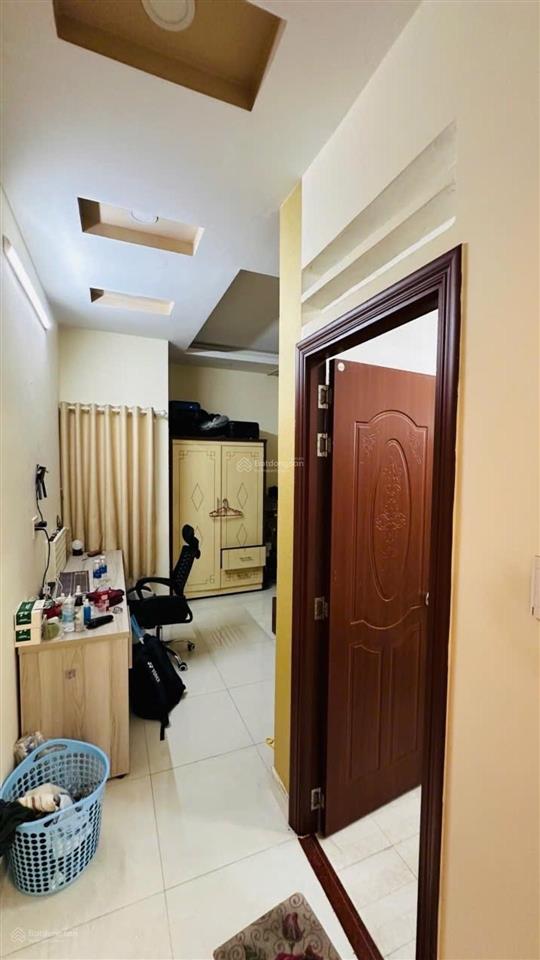 Hẻm xe tăng  xe tải vào nhà đường phạm văn đồng  4,3x13m  vuông vức  chỉ nhĩnh 10đ