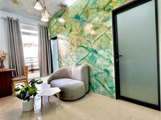 Cho thuê căn hộ dịch vụ 50m2, nằm ngay ngã tư bảy hiền quận tân bình