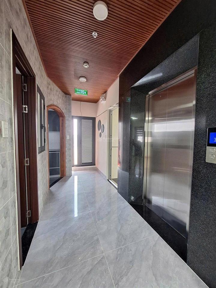 Cho thuê nhà ung văn khiêm 247,5m2 10 tầng  290 triệu/tháng