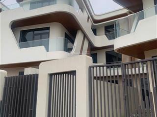 Bán biệt thự sông hàn  nhà mới  nở hậu  ngay khu dowtown đà nẵng