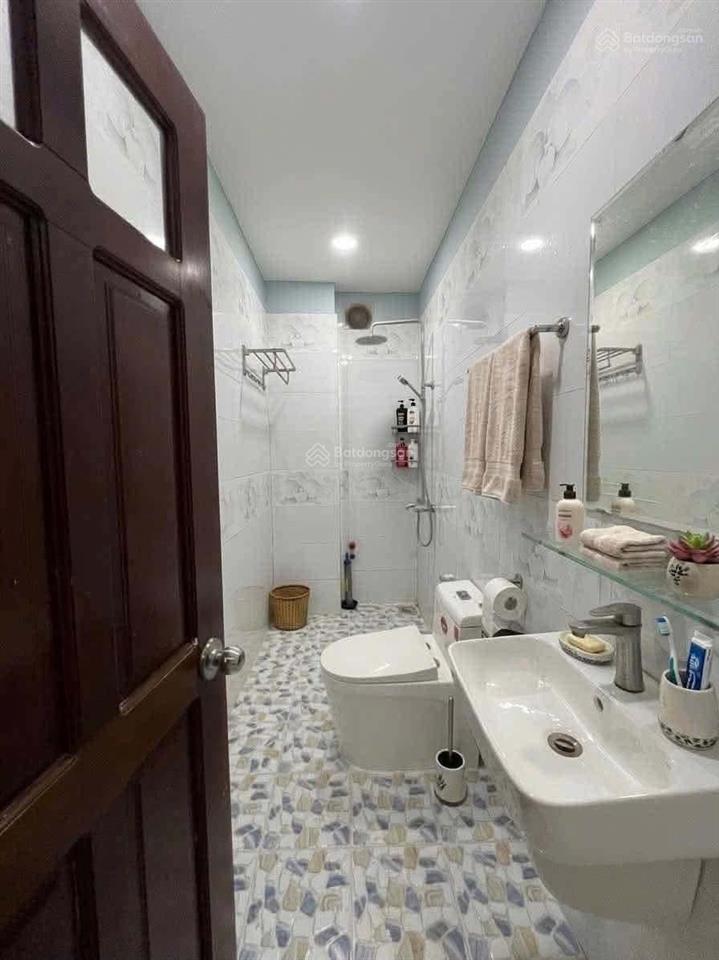 Nhà đẹp hơn 4 tỷ gần vincom q9 thủ đức