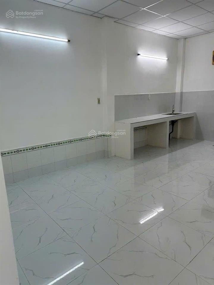 Bán nhà đẹp lý đạo thành p16 q8  hẻm xe hơi  2 tầng 3pn 2wc  54m2 ( 4m x 13.5m )  nhỉnh 4 tỷ.
