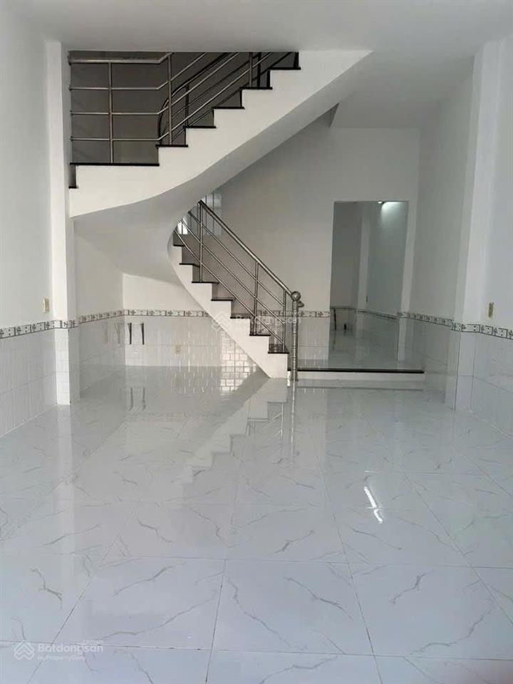 Bán nhà đẹp lý đạo thành p16 q8  hẻm xe hơi  2 tầng 3pn 2wc  54m2 ( 4m x 13.5m )  nhỉnh 4 tỷ.