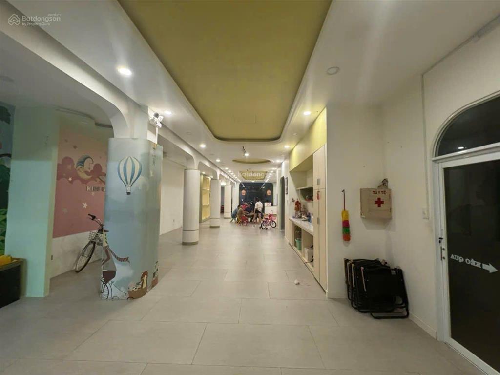 Cho thuê nhà đồng đen 175.5m² 3 tầng  79 triệu/tháng