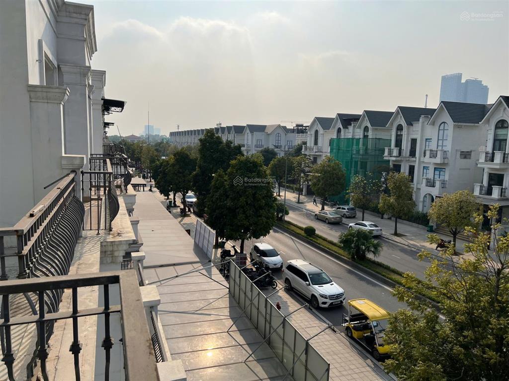Cho thuê bt vinhomes ocean park 93m2, hoàn thiện 3 tầng 1 tum, vị trí đẹp, cách hồ 100m, giá 20tr