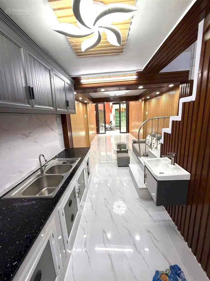 Bán nhà hẻm xe hơi 4 tầng btct đường xóm đất phường 8 quận 11