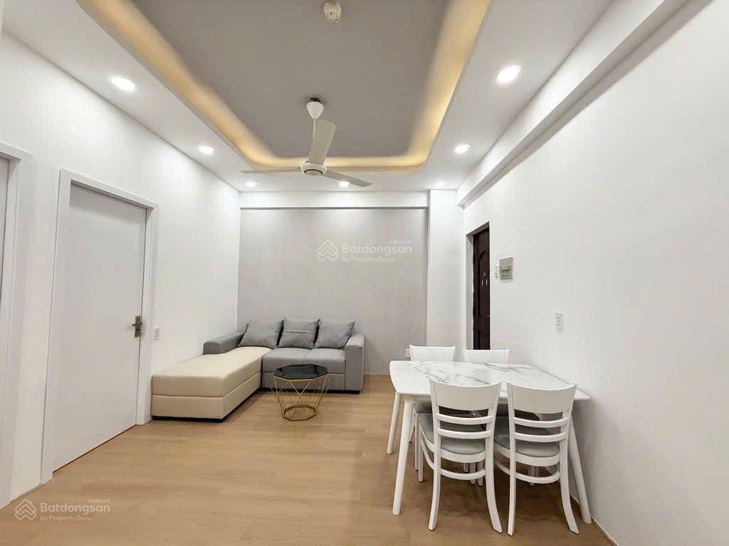 Bán căn hộ 2pn có sổ hồng đầy đủ nội thất chung cư cao ốc b ngô gia tự phường 2 quận 10