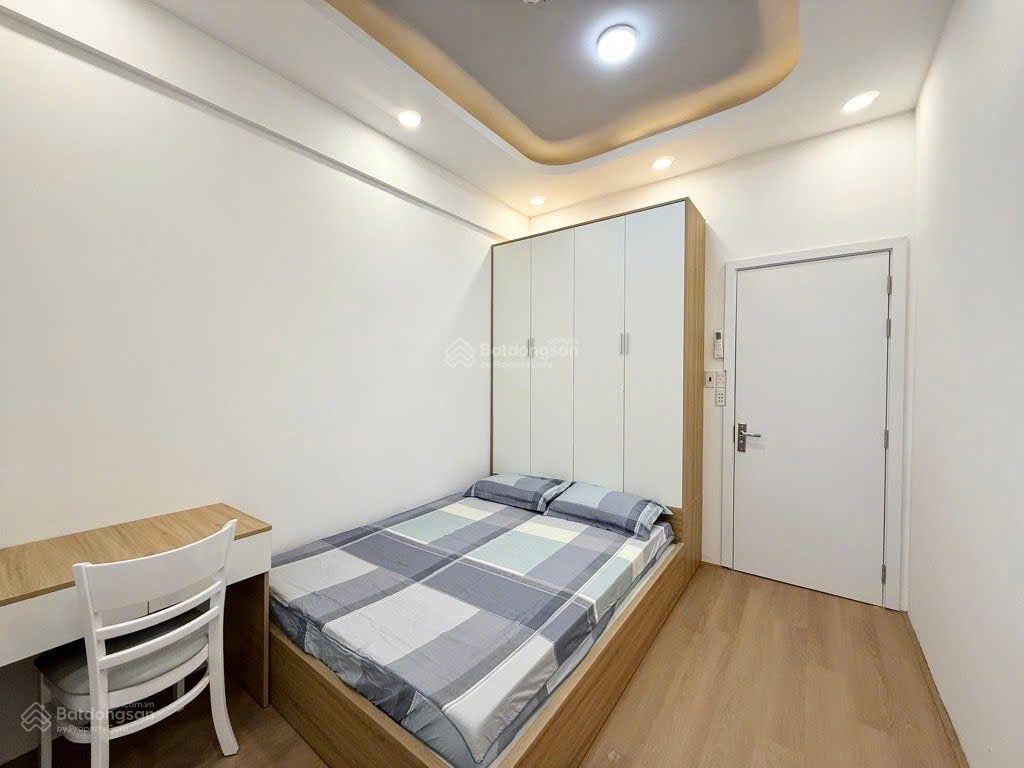 Bán căn hộ 2pn có sổ hồng đầy đủ nội thất chung cư cao ốc b ngô gia tự phường 2 quận 10