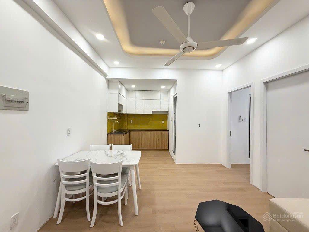 Bán căn hộ 2pn có sổ hồng đầy đủ nội thất chung cư cao ốc b ngô gia tự phường 2 quận 10