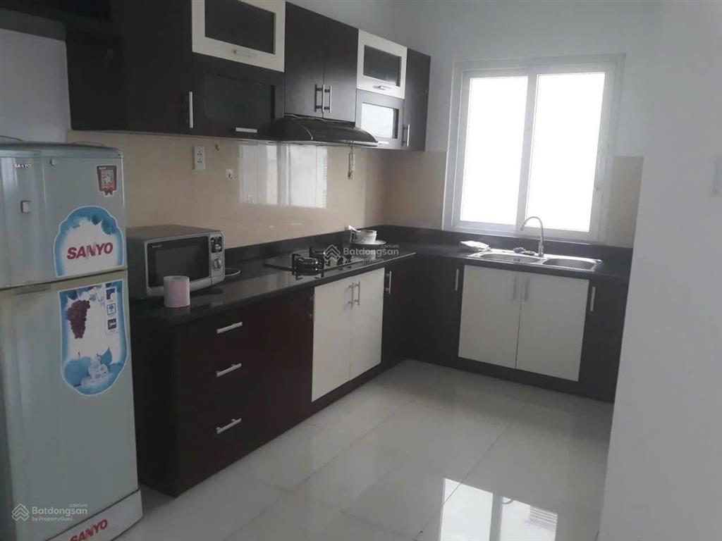 Giá 10tr, căn hộ 3p ngủ, c/c ruby, p15, tân bình