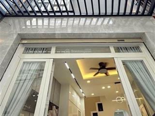 Sát mặt tiền đường nguyễn văn trỗi nhà đẹp , nội thất vip gần bãi đậu xe hơi 32m25 tầng5,85 tỉ tl