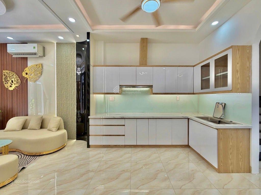 Siêu phẩm lê văn sỹ gần hxh cách mặt tiền vài bước chân 50m2 * 4t full nội thất