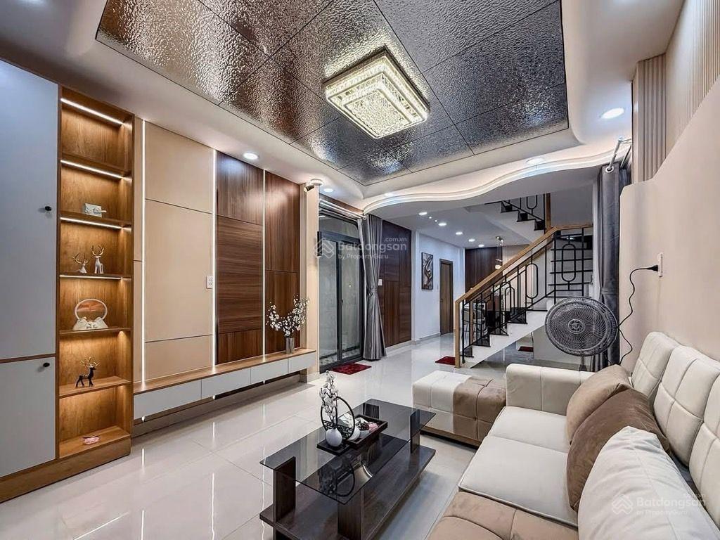 Hot 3 bước sang q1 nhà đẹp full nội thất 60m2, 2t, hiếm nhà bán