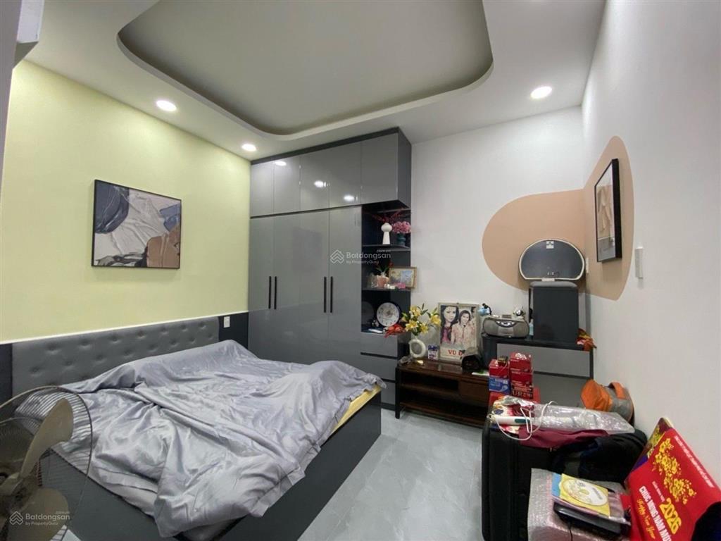 Ngay coopmart , đối diện học viện cán bộ chu văn an nhà đẹp sang ở ngay sát hxh 45m22t 6,2 tỉ tl