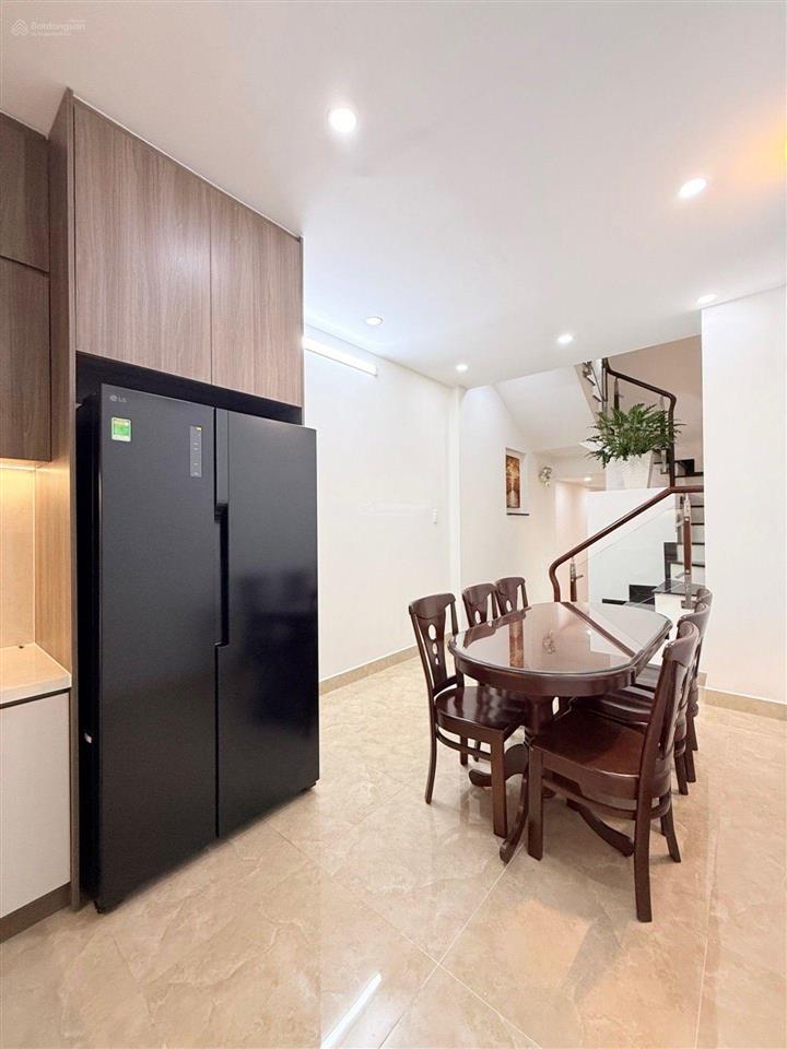 Nhà đẹp vừa ở vừa cho thuê sát vách q142m24t sân thượng 5 ngủ 2 mặt hẻm chỉ 6,3 tỉ còn bớt