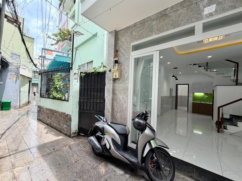 Chỉ vài bước chân ra công viên tầm vu sát hxt nhà chính chủ 60m2 2t ngang hiếm 4,5m, 6,79 tỉ có tl