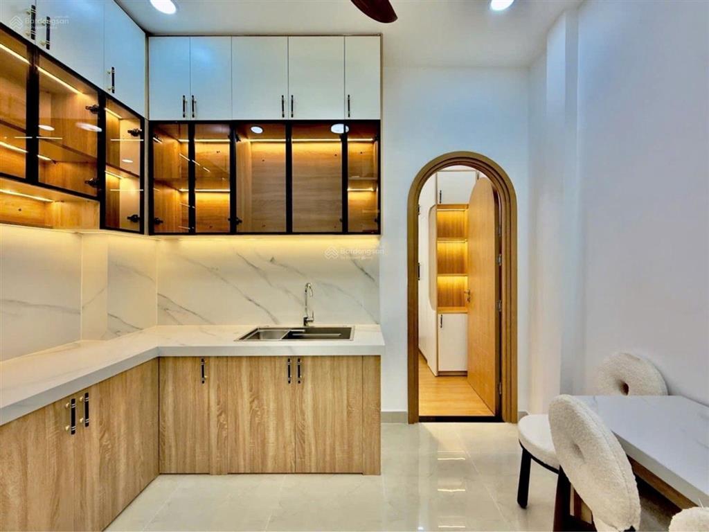 Vip nhà đẹp ở ngay chân cầu thủ thiêm 44m² 2t sát mặt tiền hẻm thông 3 ngủ 5,x tỉ