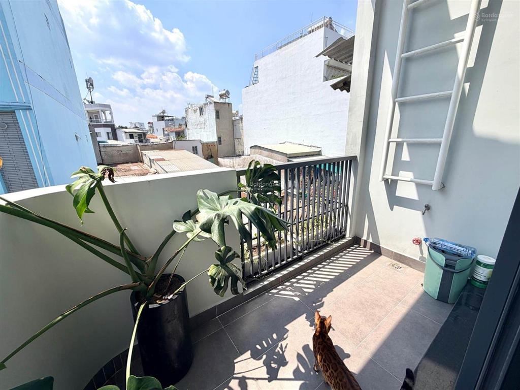 Nhà đẹp giáp q1, 2 mặt hẻm xe tải đường lê văn duyệt 50m², 3 tầng, vừa ở vừa kd đa ngành