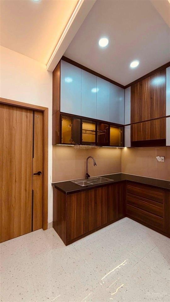 Nhà mặt tiền giá trong hẻm ngay huỳnh văn bánh 45m2 2 tầng đẹp full nội thất hơn 8 tỉ tl