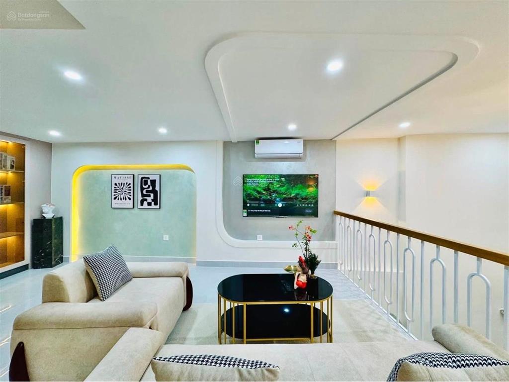 Sát bên nguyễn gia trí nhà đẹp xây mới 40m2 4 tầng sân thượng, 3 ngủ master, hẻm dân trí 7.x tỉ