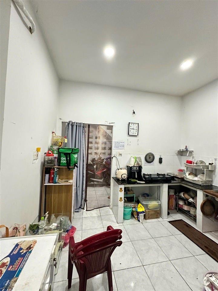 Ngay bệnh viện an sinh khu thời trang lê văn sỹ cc bán nhà cũ 60m22t6,8 tỉ tl đang cho thuê