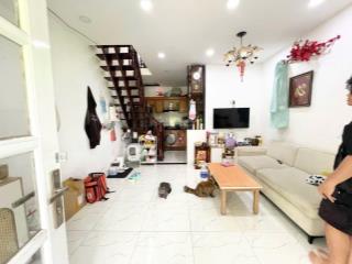 Nhanh mới kịp bình quới sổ đang vay 1.2 tỷ 1 trệt 1 lầu hc chuẩn  nở hậu dt 30m2 hẻm 3 m sạch sẽ