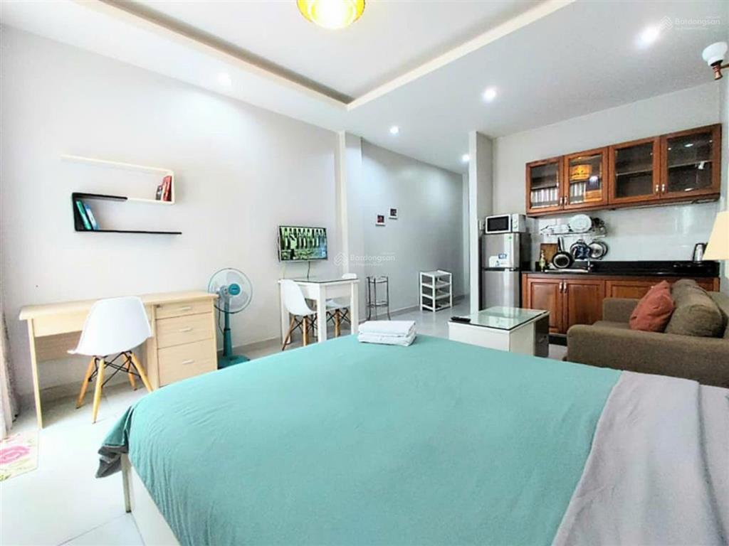 Park legend, tân bình căn 40m2, có nội thất giá 12tr5