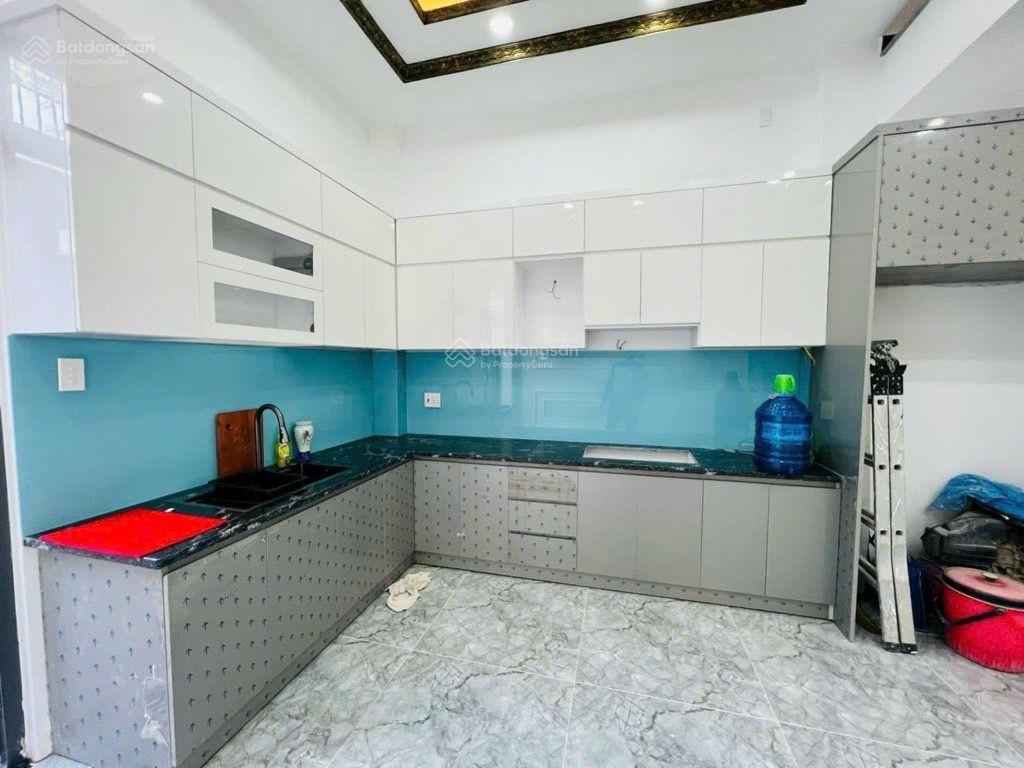 Bán nhà mặt tiền 84m2  4 tầng  6pn  đường tth9  p.tân thới hiệp  quận 12