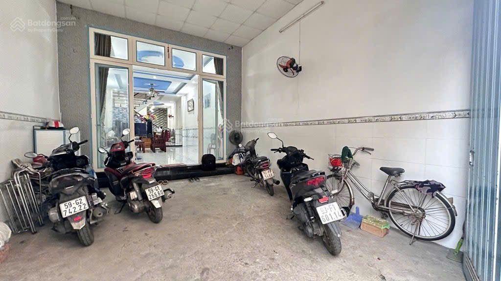 Bán nhà 103m2  3 tầng  đường tân chánh hiệp 17  p.trung mỹ tây