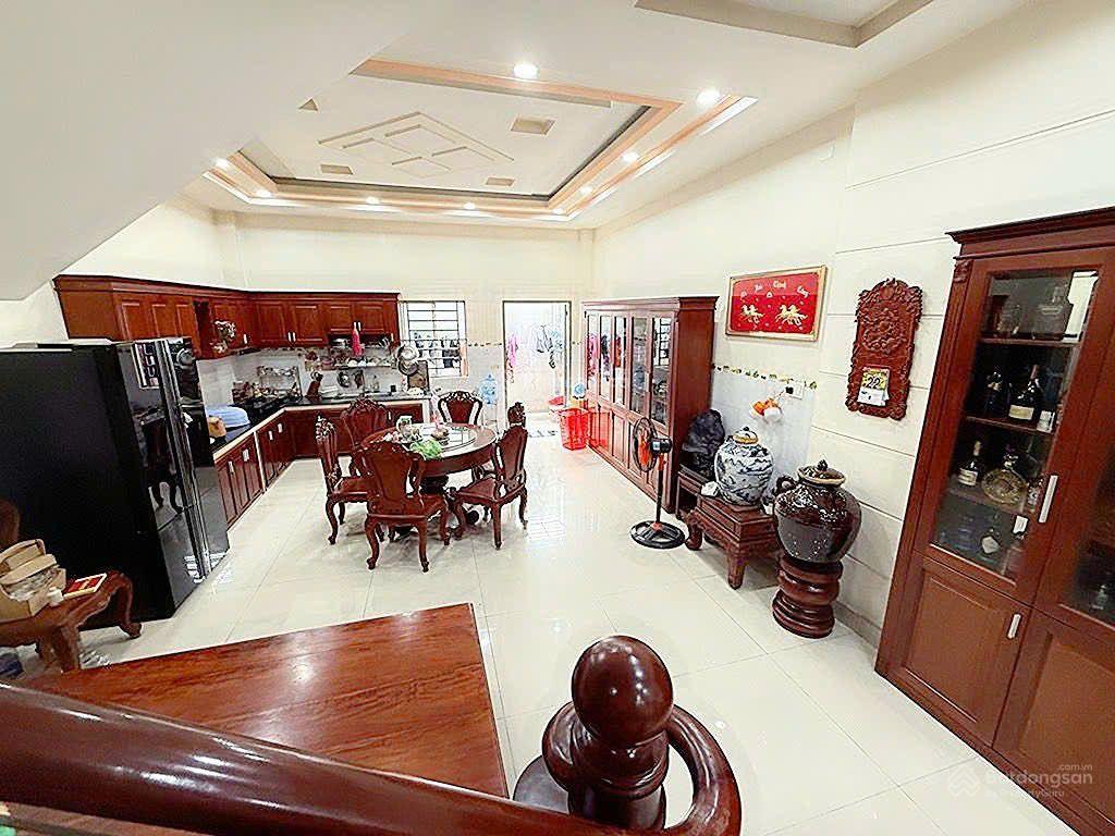 Bán nhà riêng 99m  4 tầng  đường nguyển thị búp  trung mỹ tây  q12
