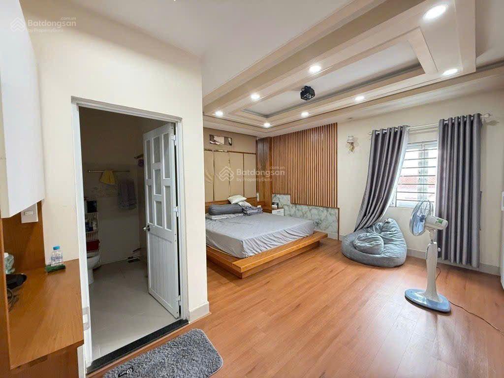 Bán nhà riêng 99m  4 tầng  đường nguyển thị búp  trung mỹ tây  q12