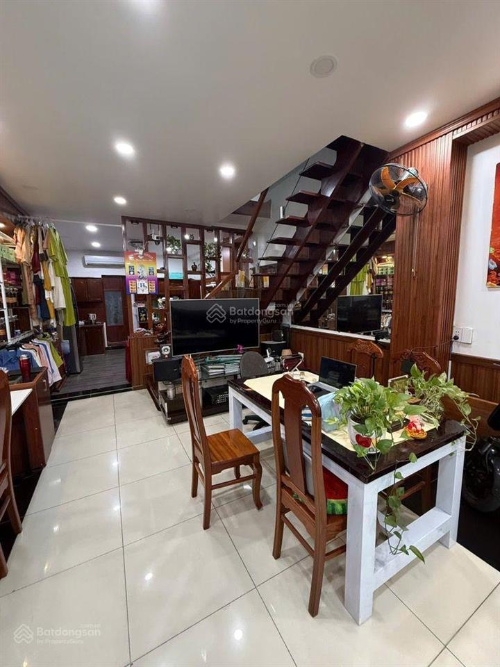 Nhà mặt tiền hẻm  xe tải tránh 5 tầng mới đẹp giá chỉ 8 tỷ tl đường trường chinh, p. đht