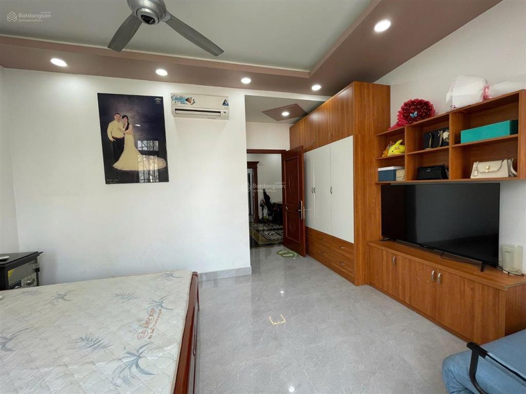 Bán nhà 4 tầng btct thang máy ngang 6m hiếm 120m giá chỉ 8.7 tỷ
chủ cần bán gấp