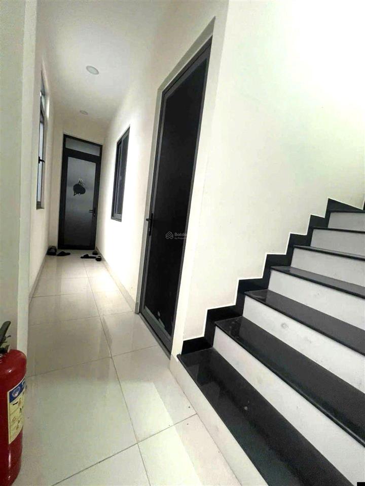 Bán căn hộ dịch vụ 14 phòng dòng tiền 35 triệu/tháng trung mỹ tây, quận 12
giá 13. 8 tỷ