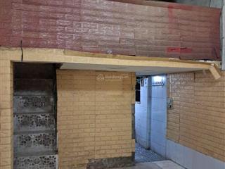 Cho thuê nr 2 tầng cũ tại tây sơn, 40m2, tại tt thành phố giao thông tuận tiện 5tr/tháng 0915 565 ***