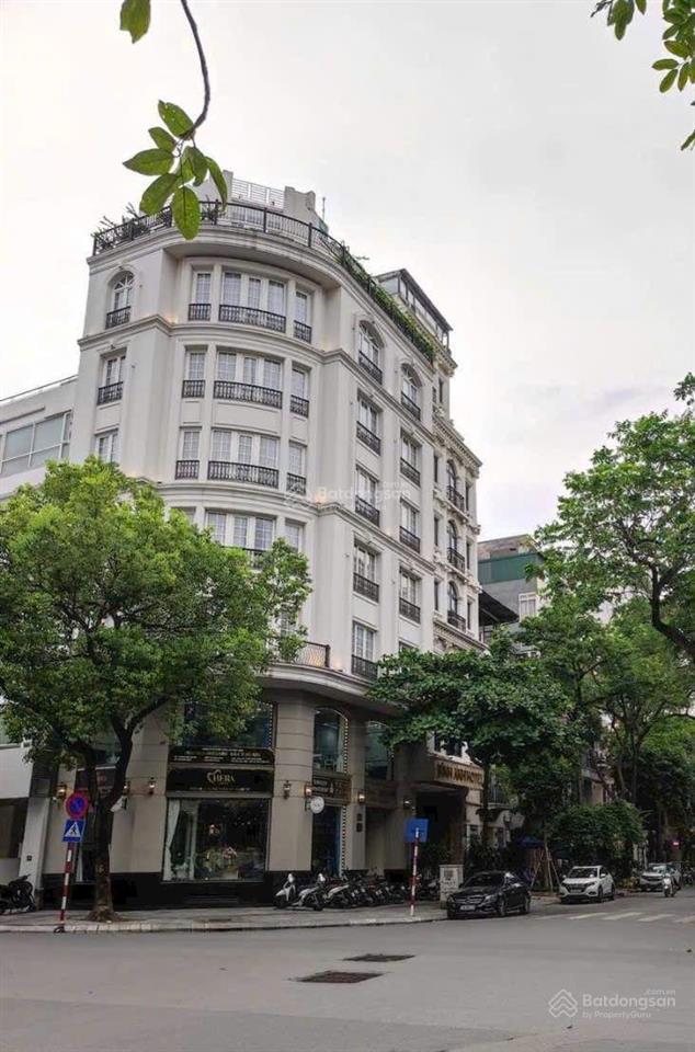 Hoa hậu mai dịch, hà nội, lô góc 3 thoáng, 29 chỗ tránh,7 tầng thang máy,có hầm để xe,dt 1,5 tỷ/năm