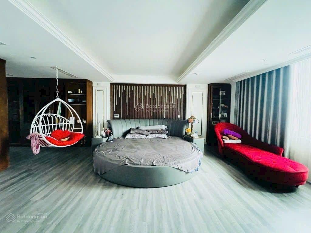 Hoa hậu mai dịch, hà nội, lô góc 3 thoáng, 29 chỗ tránh,7 tầng thang máy,có hầm để xe,dt 1,5 tỷ/năm