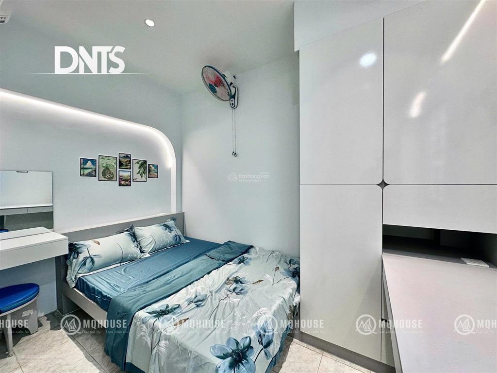 Cho thuê phòng mới gần chợ tân địnhcv lê văn támtrường đh kinh tế isb q1