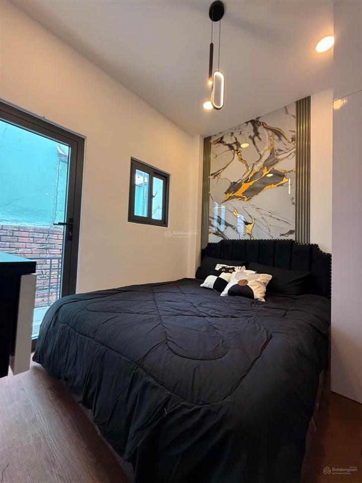 Bán nhà nơ trang long sát bên rạch xuyên tâm  vài phút qua q1  sd45m2 nhỉnh 3,9ty tl 