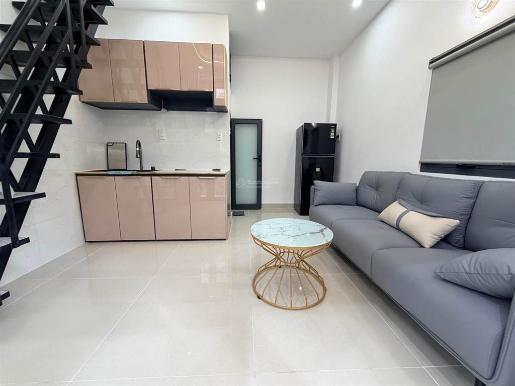 Nhà nguyễn thiện thuật sát chợ bà chiểu 2 tầng btct chỉ 3,2ty .