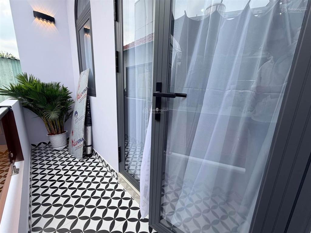 Nhà nguyễn thiện thuật sát chợ bà chiểu 2 tầng btct chỉ 3,2ty .