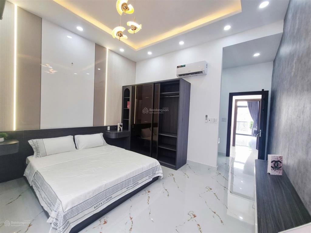 Siêu phẩm góc hai mặt tiền nguyễn kiệm  4x15 2 tầng  chỉ 5,9 tỷ nhỉnh