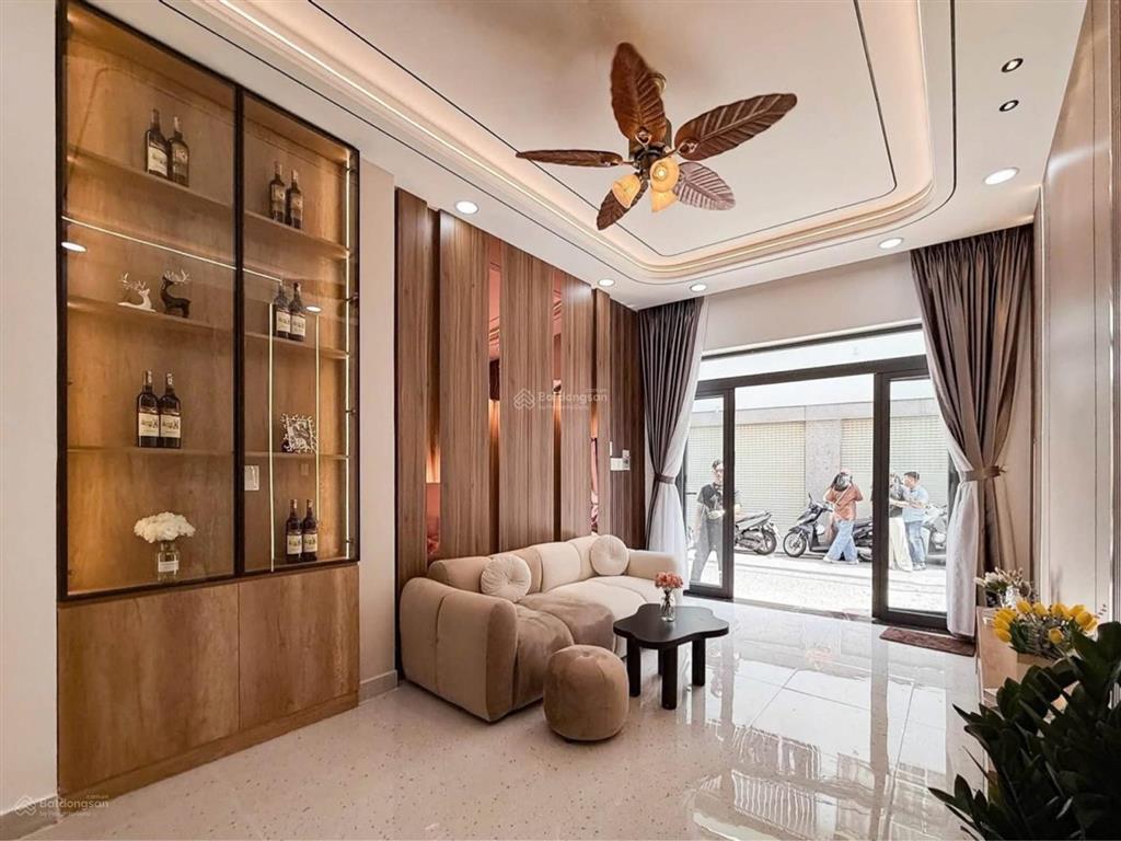 Siêu phẩm mặt tiền khu vip huỳnh văn bánh phú nhuận  ở kinh doanh 45m2 chỉ 8ty hơn