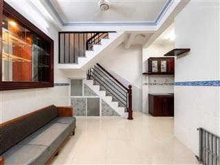 Ngay hoàng văn thụ  50m ra mặt tiền  4 tầng sân thượng btct hoàn công đủ  sd 80m2  3,8 tỷ