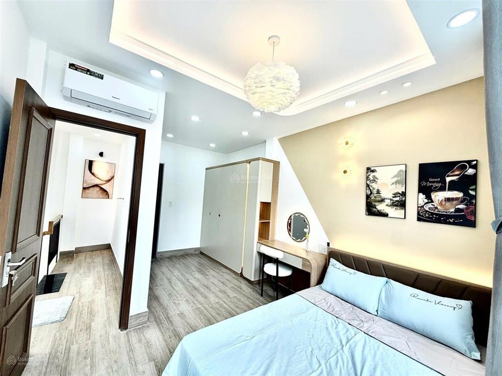 Nhà lê quang định kiểu biệt thự  ngang 7m  nội thất có gu  3 tầng 50m2 chỉ 7ty nhỉnh