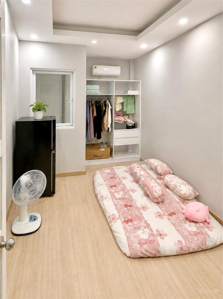 Phan xích long 1/ phú nhuận  kd chdv  sát mặt tiền  4tầng btct  sẵn dòng tiền cao  50m2