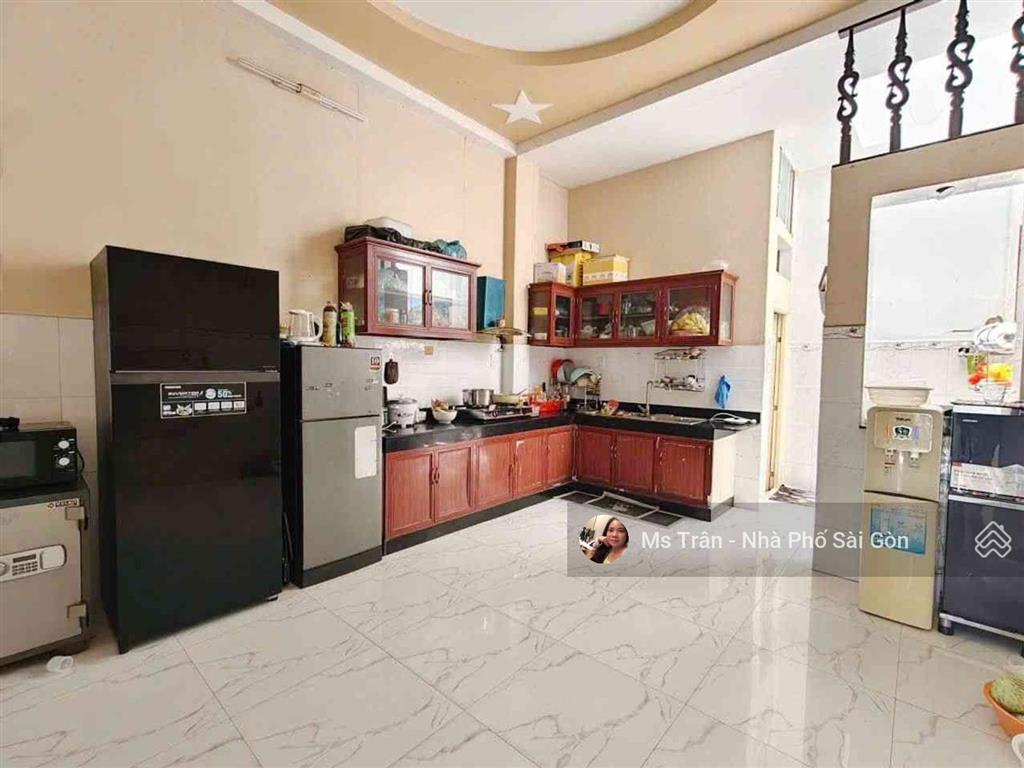 Nhà hòa bình, tô hiệu, phan anh 1/  ngã tư 4 xã  80m2 3 tầng btct chỉ 8 tỷ xíu